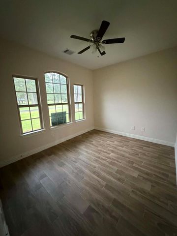 35 Cherry Hills, Trinity, TX 75862