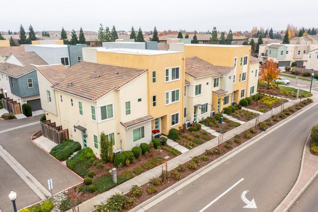 4174 Sally Ride Way, Sacramento, CA 95834