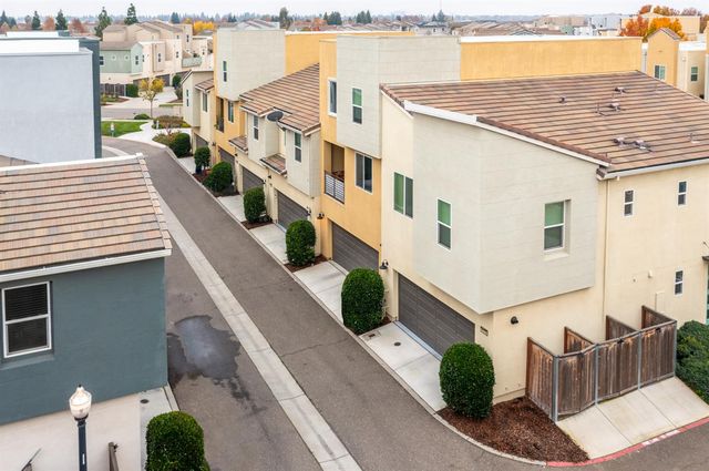 4174 Sally Ride Way, Sacramento, CA 95834