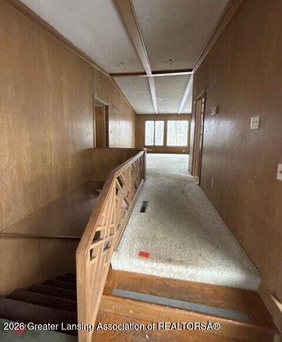 3215 S Cambridge Road, Lansing, MI 48911