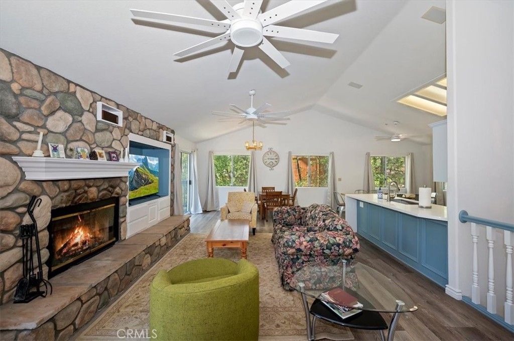 Image 2 of property listing at 1023 Pintail Circle, Lake Arrowhead, CA 92352