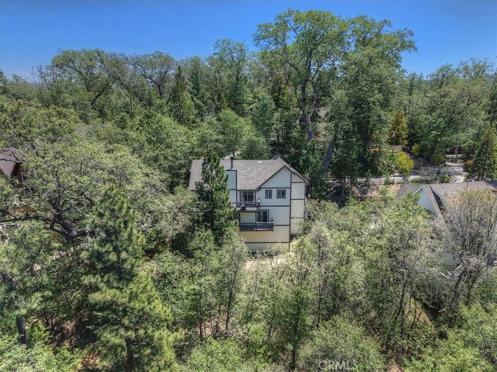 Image 34 of property listing at 1023 Pintail Circle, Lake Arrowhead, CA 92352