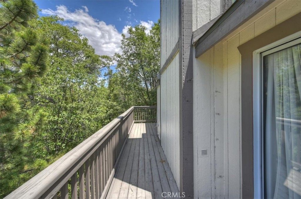 Image 39 of property listing at 1023 Pintail Circle, Lake Arrowhead, CA 92352