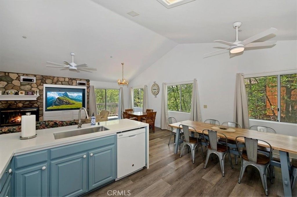 Image 4 of property listing at 1023 Pintail Circle, Lake Arrowhead, CA 92352