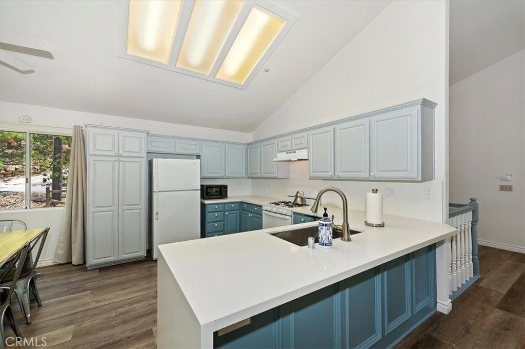 Image 5 of property listing at 1023 Pintail Circle, Lake Arrowhead, CA 92352