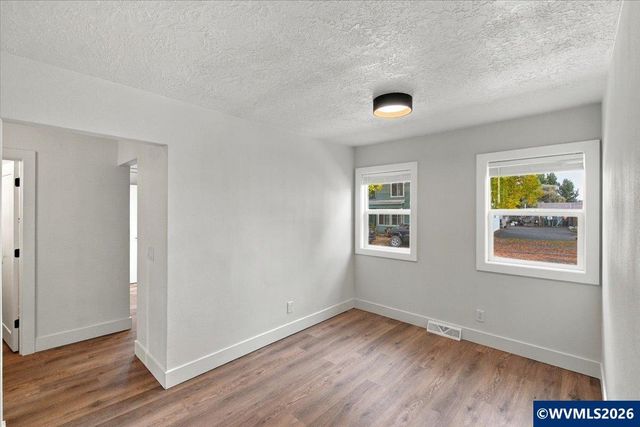 2580 SW 3rd St, Corvallis, OR 97333