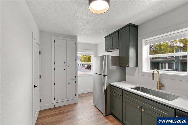 2580 SW 3rd St, Corvallis, OR 97333