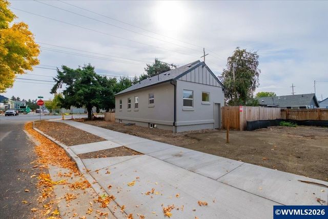 2580 SW 3rd St, Corvallis, OR 97333