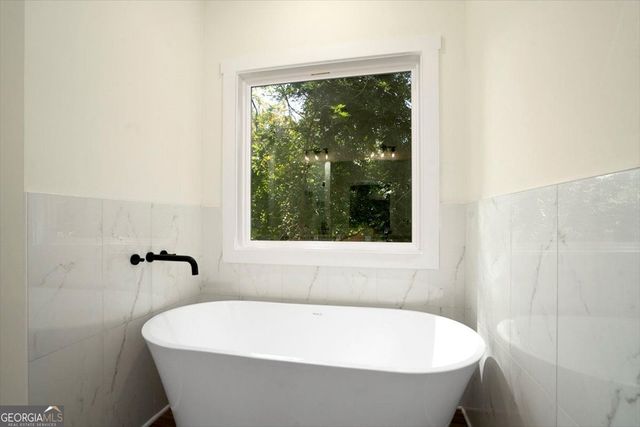 6134 Linwood Drive SE, Covington, GA 30014