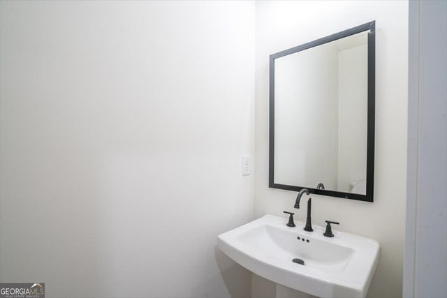 6134 Linwood Drive SE, Covington, GA 30014