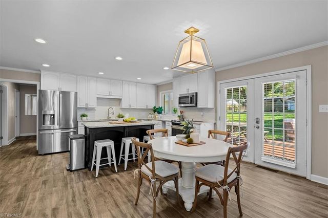 2918 New Hanover Drive, Greensboro, NC 27408