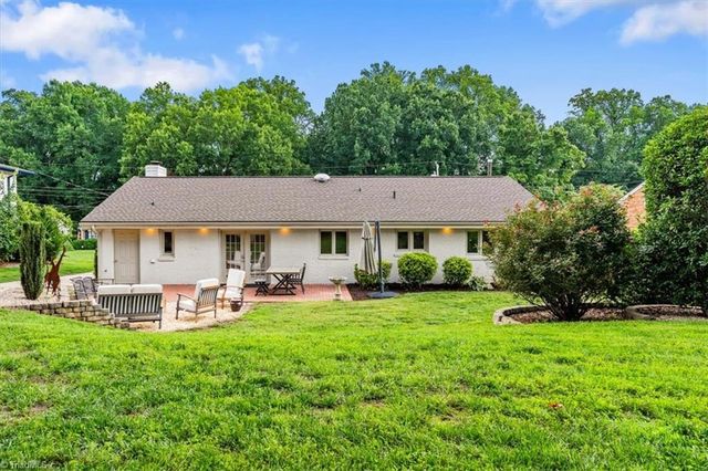 2918 New Hanover Drive, Greensboro, NC 27408