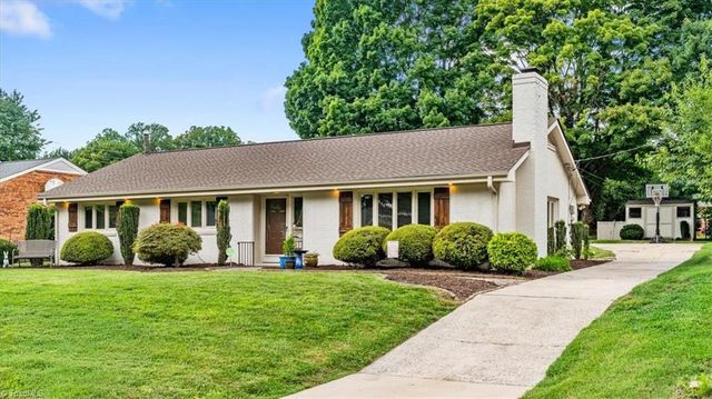 2918 New Hanover Drive, Greensboro, NC 27408