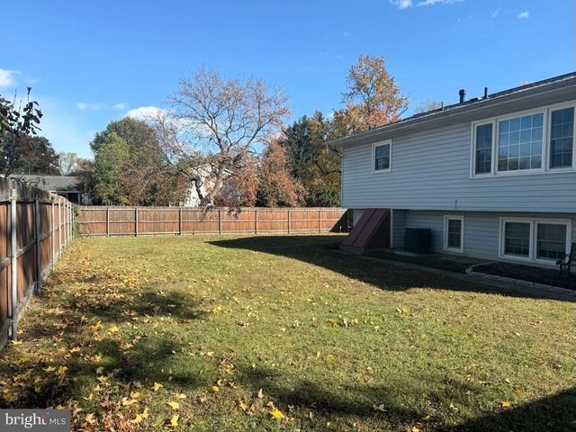 886 BROADFIELD DR, Newark, DE 19713