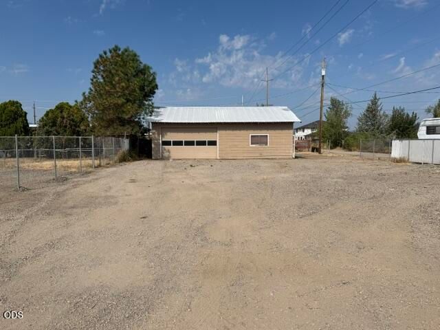 7465 Table Rock Terrace, Central Point, OR 97502
