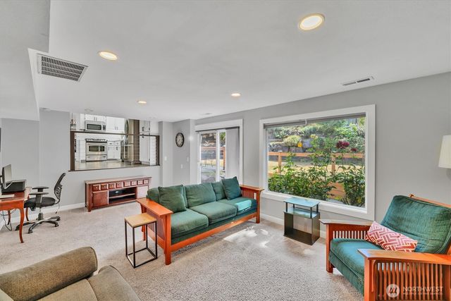 4417 Somerset Lane, Kent, WA 98032