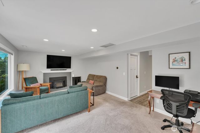 4417 Somerset Lane, Kent, WA 98032