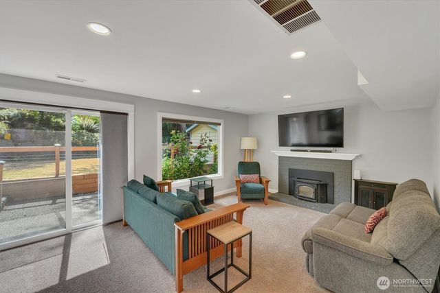 4417 Somerset Lane, Kent, WA 98032