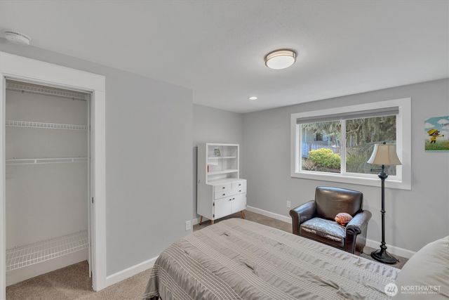 4417 Somerset Lane, Kent, WA 98032