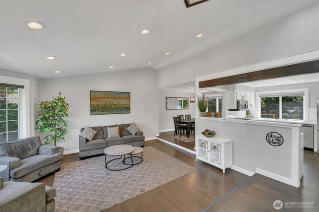 4417 Somerset Lane, Kent, WA 98032