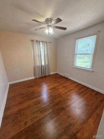 8309 Orchard Avenue, University City, MO 63132