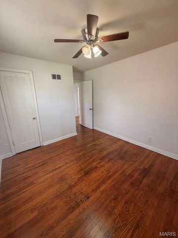 8309 Orchard Avenue, University City, MO 63132