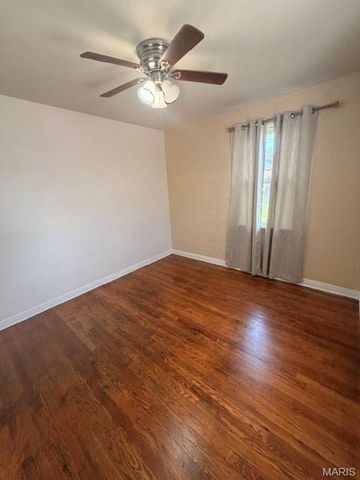8309 Orchard Avenue, University City, MO 63132