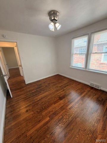 8309 Orchard Avenue, University City, MO 63132