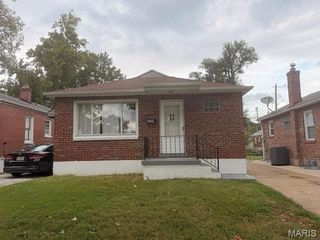 8309 Orchard Avenue, University City, MO 63132
