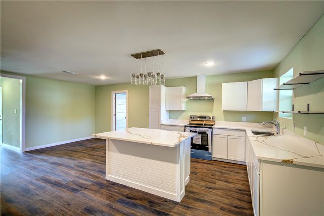 520 N 1st Street, Point, TX 75472