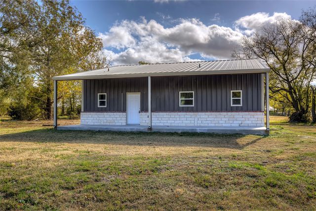 520 N 1st Street, Point, TX 75472