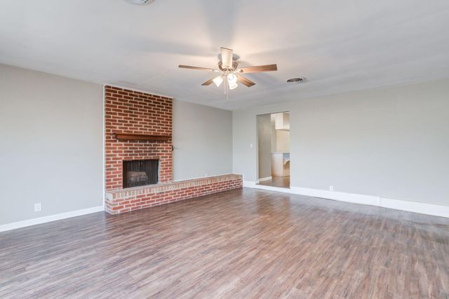 5206 42nd Street, Lubbock, TX 79414