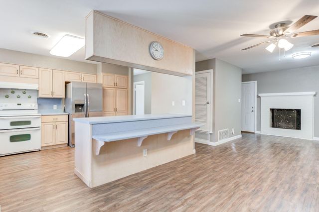 5206 42nd Street, Lubbock, TX 79414