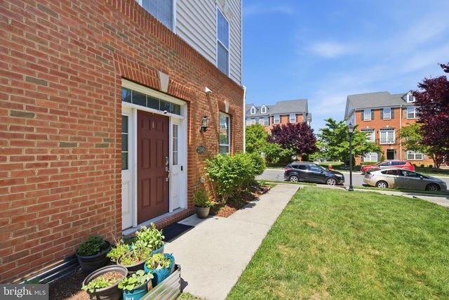 23149 FLORA MURE DR, Ashburn, VA 20148