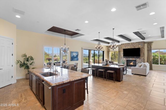 4602 E MOCKINGBIRD Lane, Paradise Valley, AZ 85253