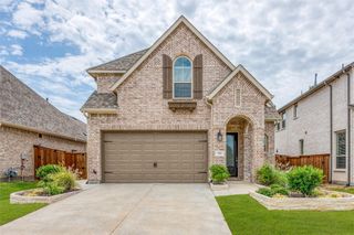 2000 Dappled Grey Avenue, Aubrey, TX 76227