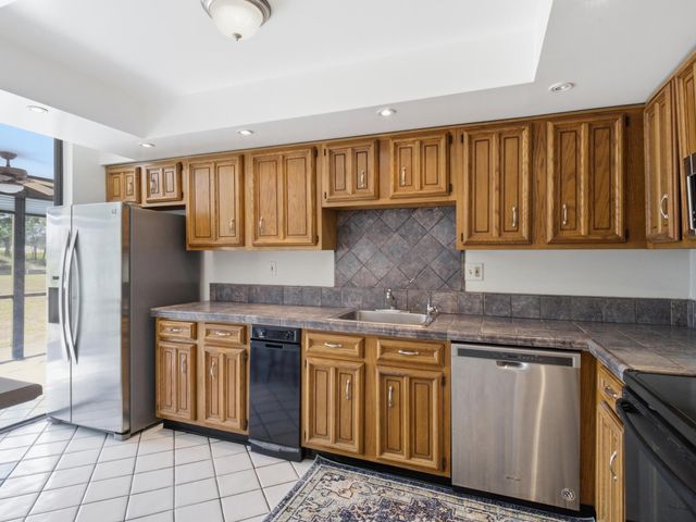 5390 Woodland Lakes Drive 104, Palm Beach Gardens, FL 33418