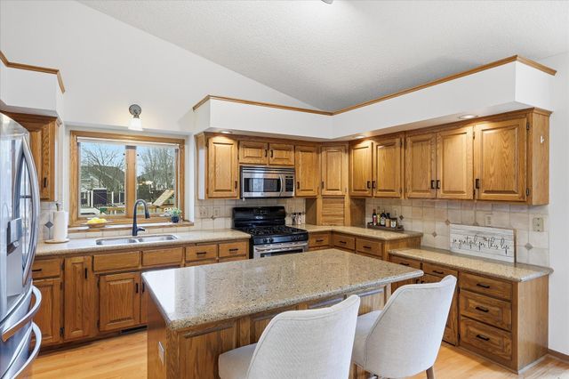 9025 Windsor Terrace N, Brooklyn Park, MN 55443