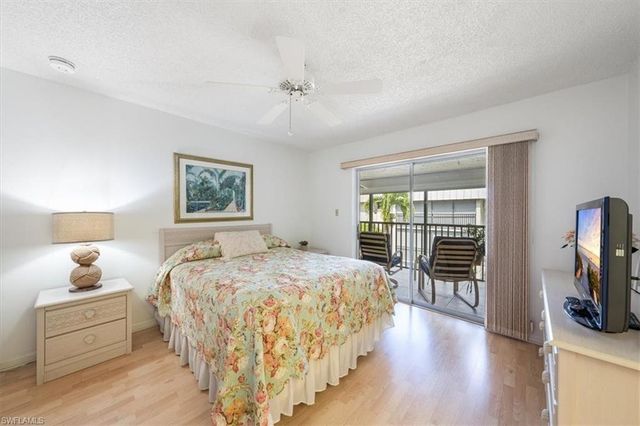 788 Park Shore DR D30, Naples, FL 34103