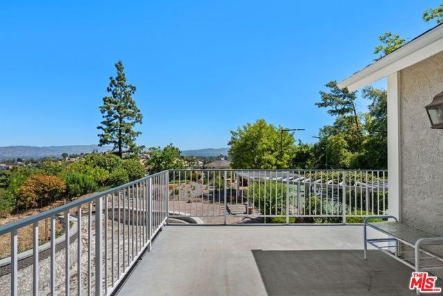 21663 Ulmus Drive, Woodland Hills (los Angeles), CA 91364