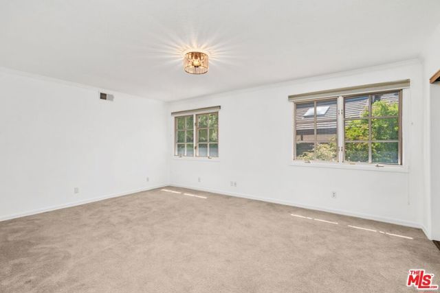 21663 Ulmus Drive, Woodland Hills (los Angeles), CA 91364