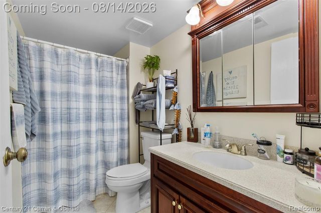 19313 Surrey Ln, Northville, MI 48167