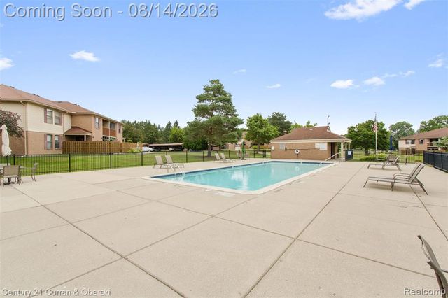 19313 Surrey Ln, Northville, MI 48167