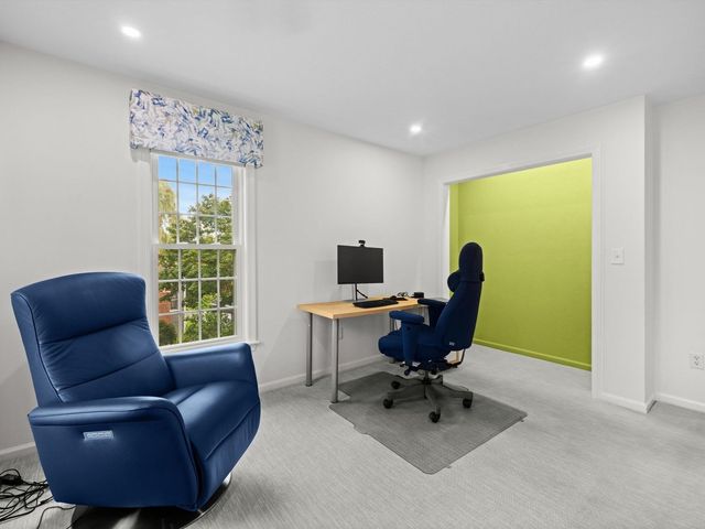 41 Piccadilly Way, Westborough, MA 01581