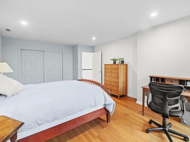 41 Piccadilly Way, Westborough, MA 01581