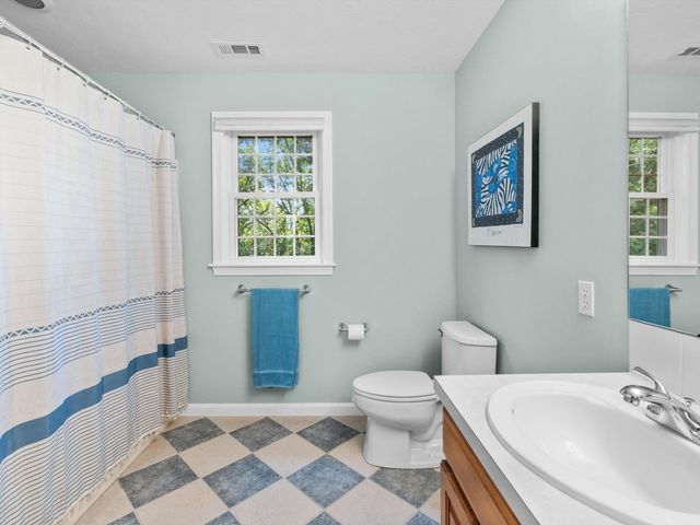41 Piccadilly Way, Westborough, MA 01581