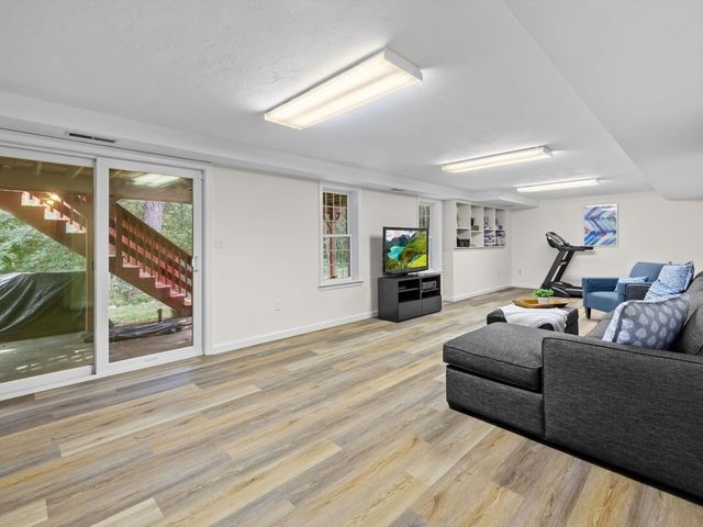 41 Piccadilly Way, Westborough, MA 01581