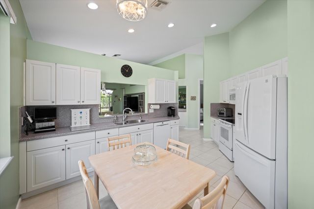 9078 Bay Point Circle, West Palm Beach, FL 33411