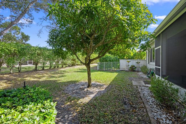 9078 Bay Point Circle, West Palm Beach, FL 33411