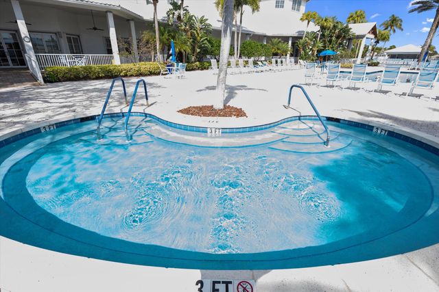 9078 Bay Point Circle, West Palm Beach, FL 33411